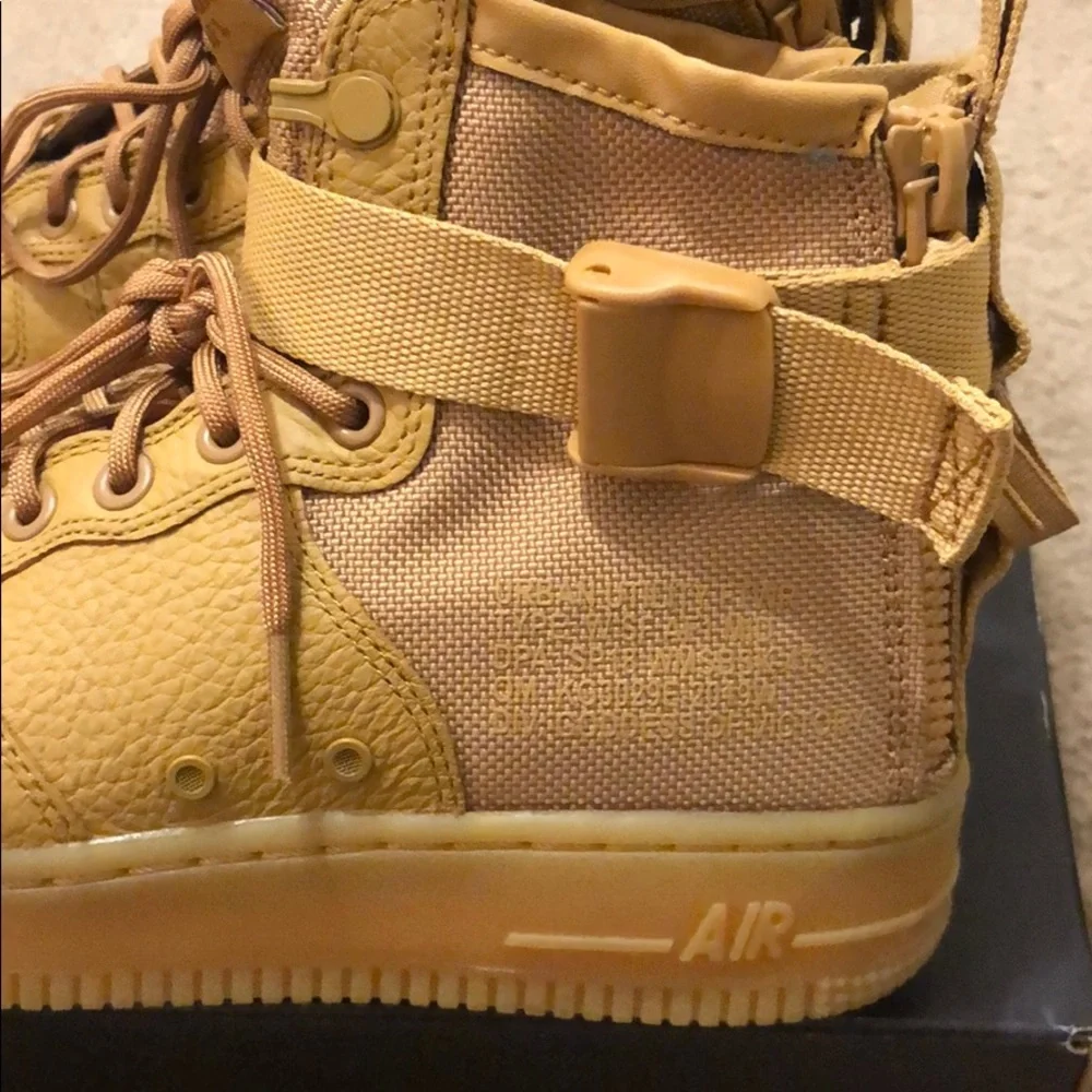 Nike high top